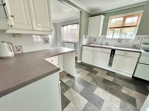 Kitchen- click for photo gallery